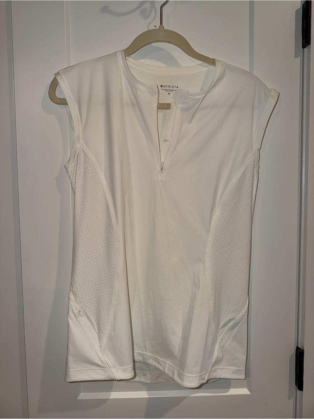 Athleta White Sleeveless Zip-Front Performance Tank